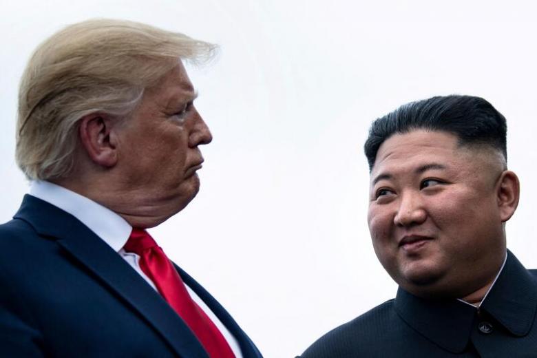 Trump took Kim 'love letters', govt records from White House: Report ...