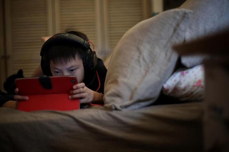780px x 520px - Call for parents to go beyond just protection and prepare kids against  online grooming, pornography | The Straits Times
