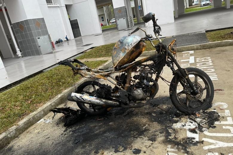 Video Captures Moment Motorcycle Bursts Into Flames In Bishan Carpark ...