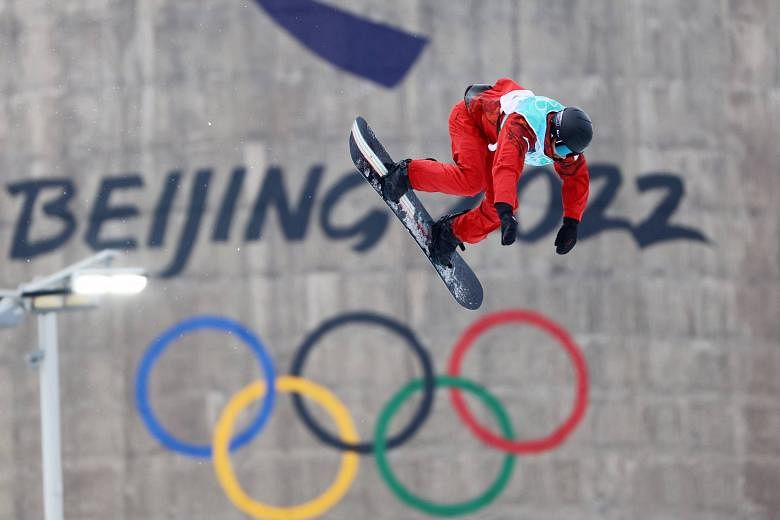 Winter Olympics Kneegrab controversy in snowboard's goldwinning run