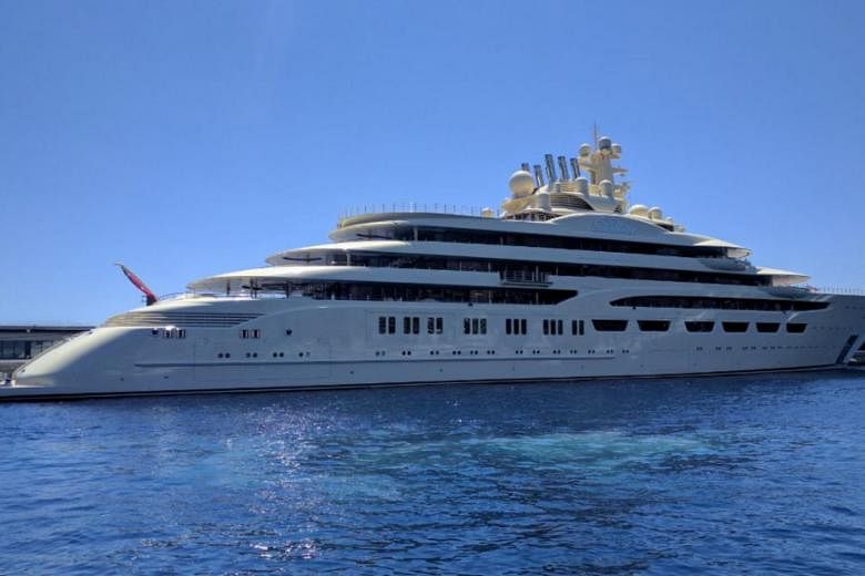 Lo yacht da 805 milioni di dollari del miliardario russo Usmanov è stato confiscato in Germania