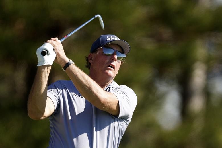 Golf: Masters répertorie Mickelson parmi ceux qui ne joueront pas en avril