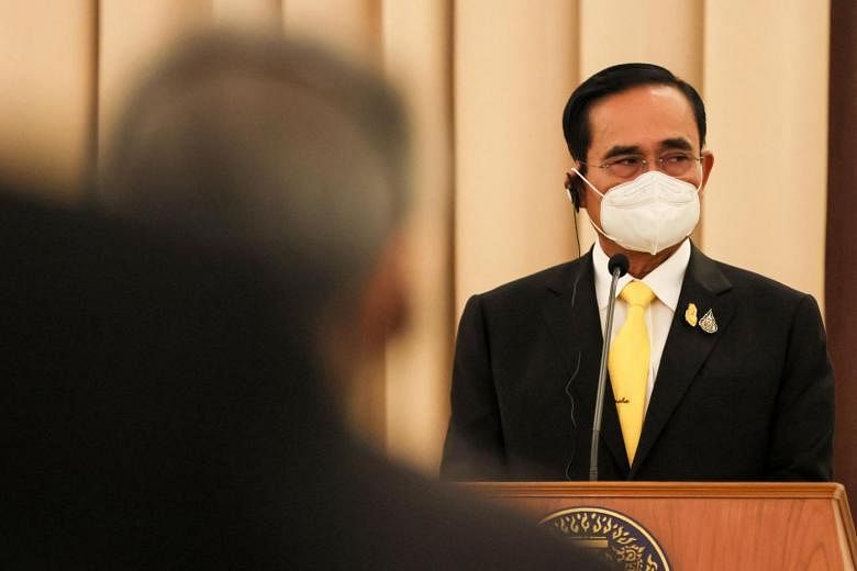 Le Premier ministre thaïlandais Prayut s’efforce de resserrer les rangs de la coalition au pouvoir avec des élections imminentes
