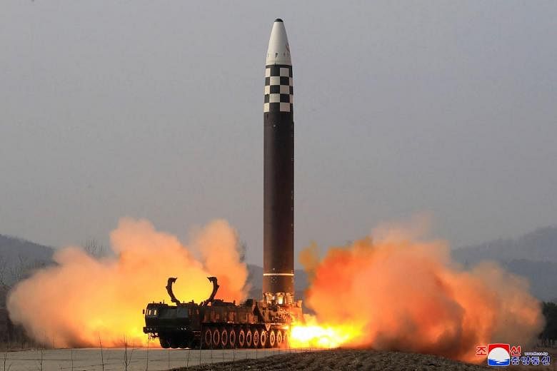 Le président élu sud-coréen Yoon demande au chinois Xi de coopérer après le lancement d’un missile nord-coréen