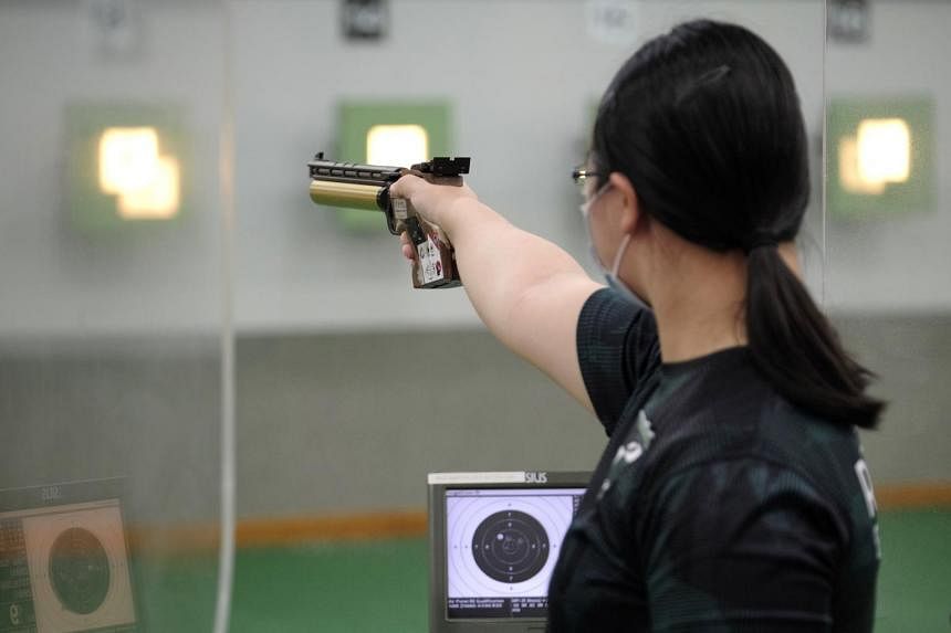 Sports scolaires: la tireuse RGS Zhang Aiyan retrouve sa forme pour remporter l’or au pistolet à air