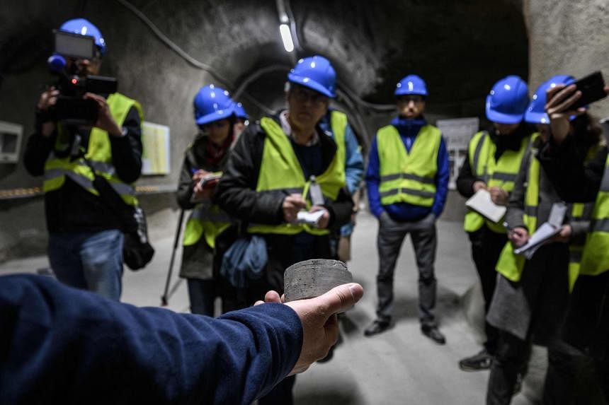 Die Schweiz plant, abgebrannte Kernbrennstoffe tief in der Erde im Schlamm zu vergraben