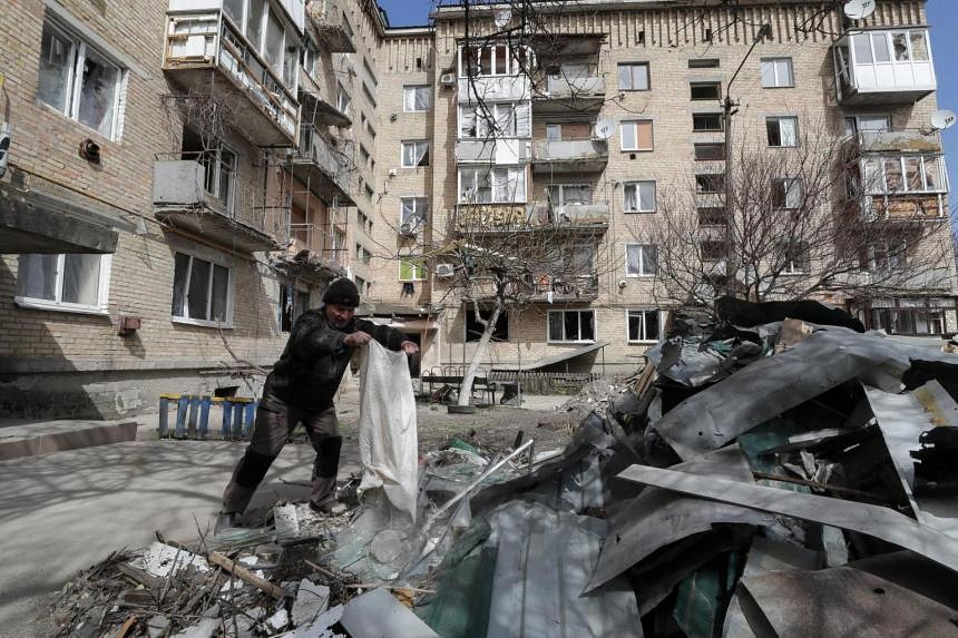 Ukrainians come home to wreckage, booby traps and fresh laundry | The ...