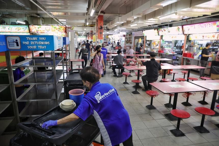 La pénurie de nettoyeurs à S’pore s’aggrave après la réouverture complète de la frontière malaisienne