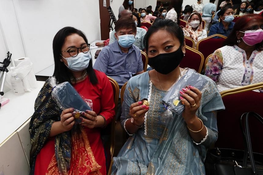 Foreign maids in S'pore feted on Mother's Day by church and charity ...