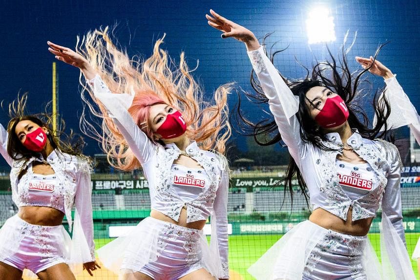 K-pop 팬: 한국의 야구 “꽃”