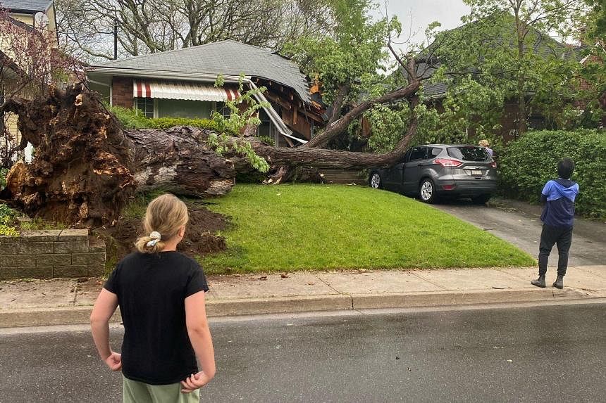 Powerful storm rips through Canada's Ontario, killing at least four | The  Straits Times