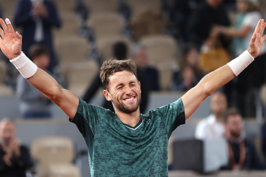 Tennis Ruud setsup French Open final against 'idol' Nadal The