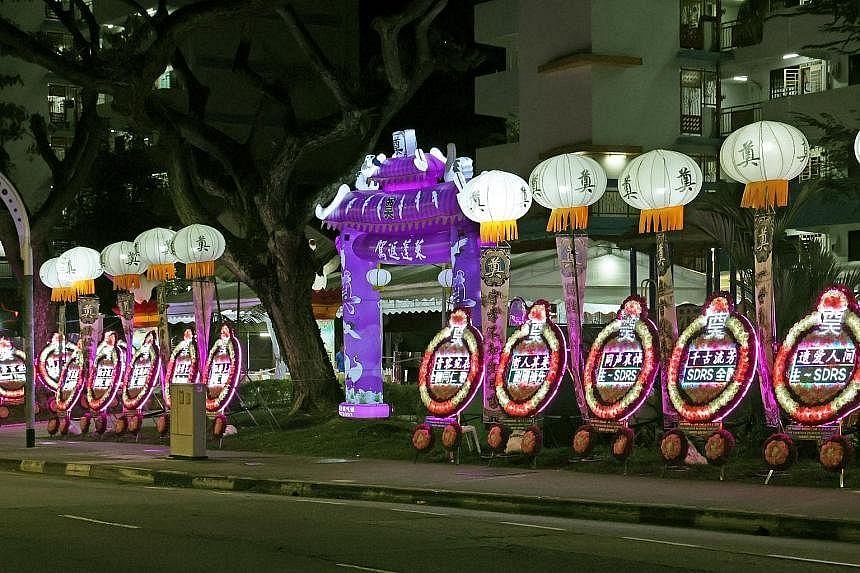 led wreath lights