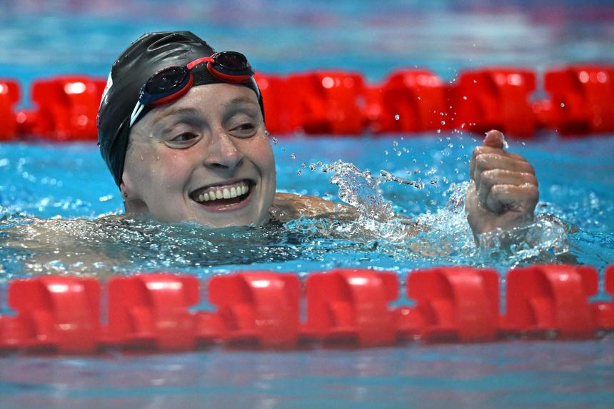 Swimming Ledecky leads US medal haul on first day of world