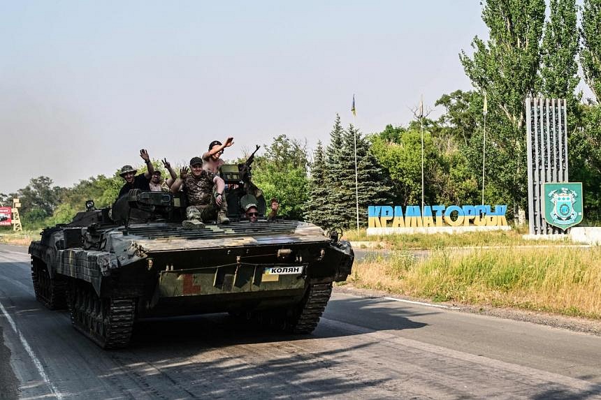 Outgunned But Defiant, Ukrainian Twin Cities' Defenders Ready For ...