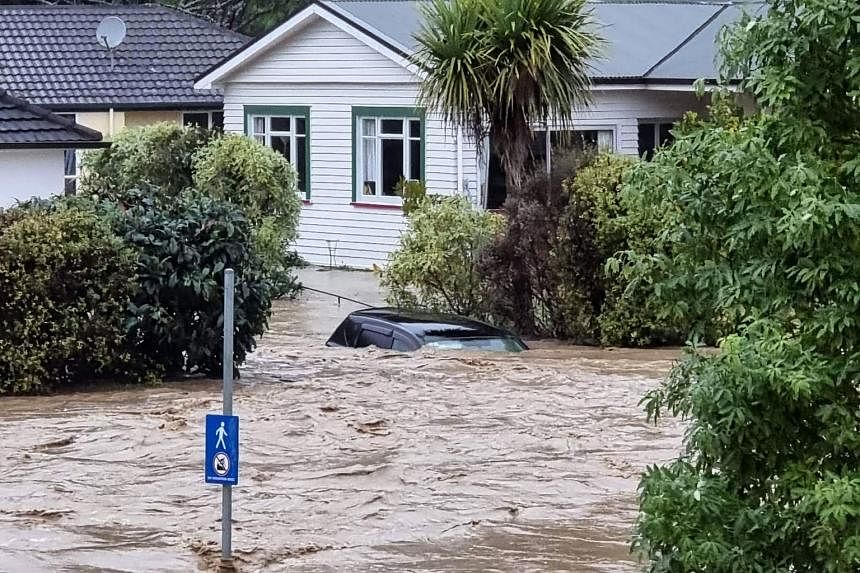 Hundreds evacuated as 'frightening' floods hit New Zealand