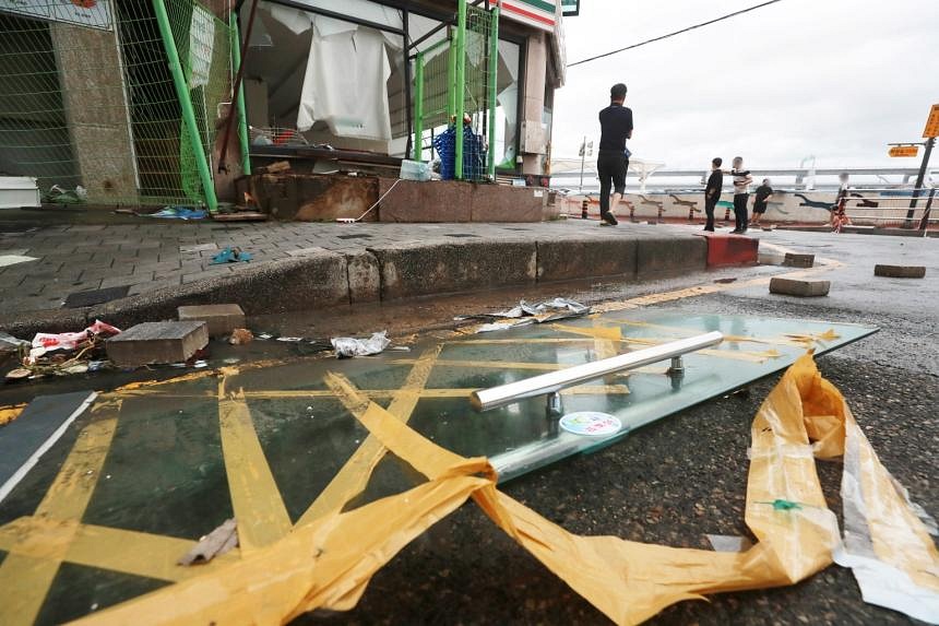 Typhoon Hinnamnor Leaves South Korea, Leaving Two Dead And Thousands ...