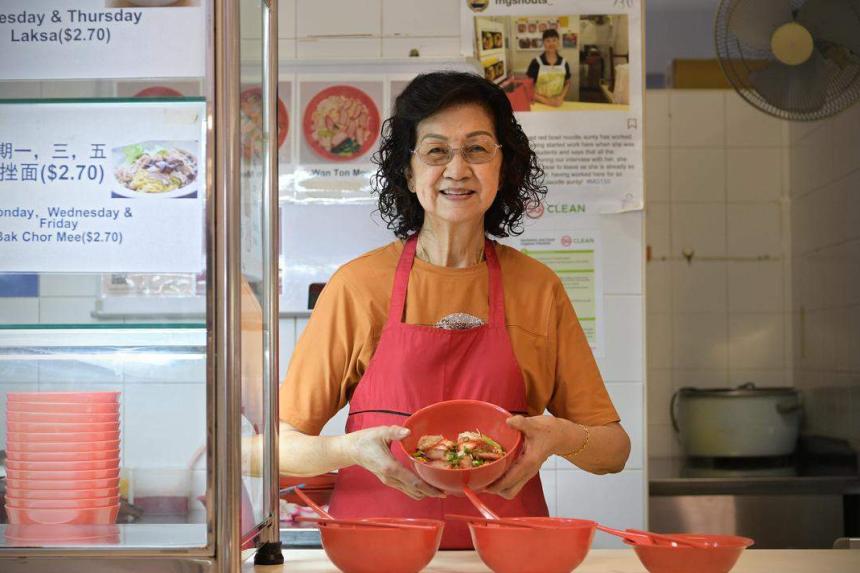 Longserving canteen stall owners ‘Red bowl auntie’ from Methodist
