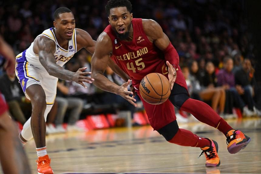 Mitchell leads Cavs past Lakers - Global Times