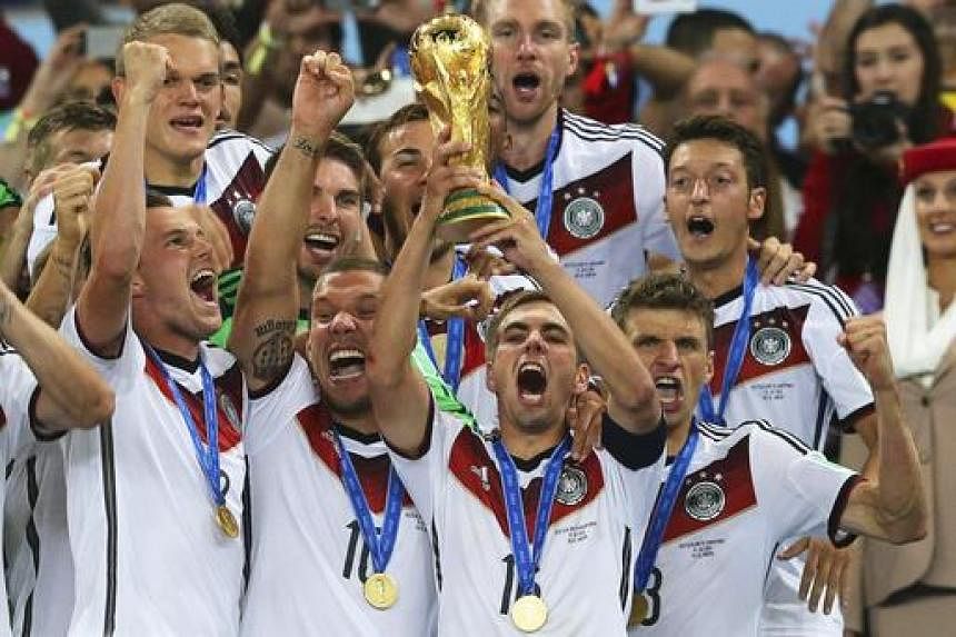 WM: Der frühere deutsche Kapitän Philipp Lahm spricht von einem „Fehler“ bei der Austragung der Endrunde in Katar