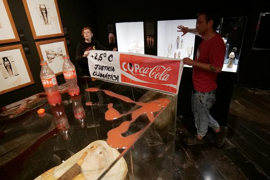 Climate activists glue their hands to the frames of Goya masterpieces at  Prado museum - Spain in English