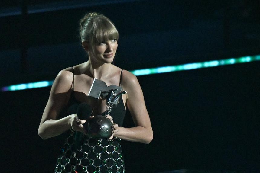 Taylor Swift Wins Most Prizes At MTV Europe Music Awards | The Straits ...