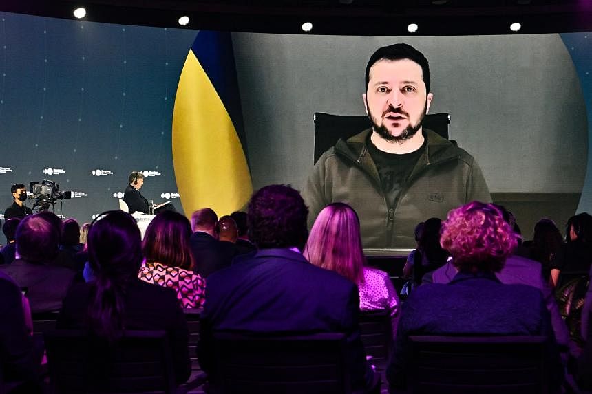Zelensky says no peace until Ukraine gets Crimea, Donbas back