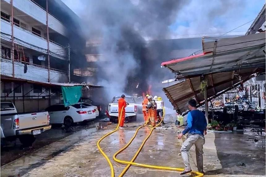 Car bomb kills one, hurts nearly 30 in southern Thailand | The Straits Times