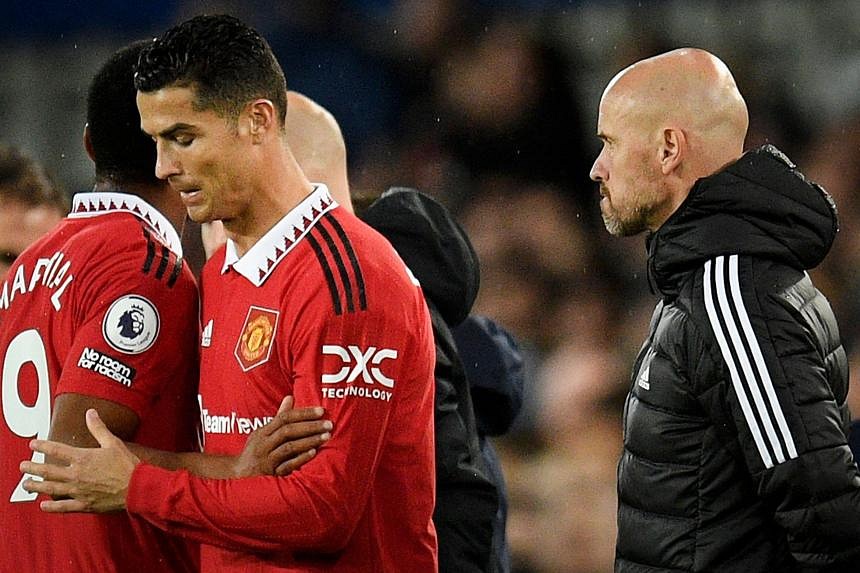 Cristiano Ronaldo to leave Manchester United after criticism of club