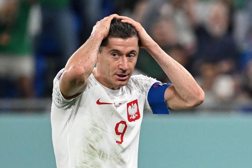 Lewandowski ends World Cup drought as Poland claim vital win - ESPN