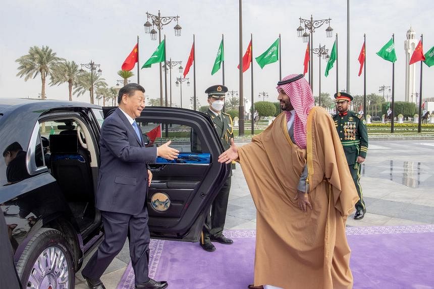 Saudi Arabia signs Huawei deal, deepening China ties on Xi visit