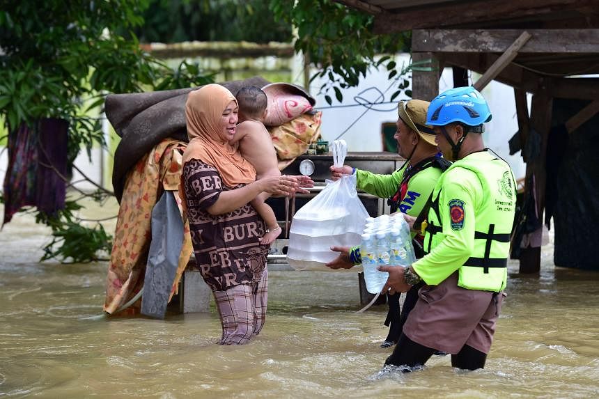 Heavy floods hit southern Thailand, rescue continues The Straits Times