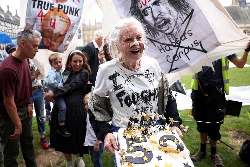 Vivienne Westwood, icon of provocative fashion, dead at 81 - The Japan Times