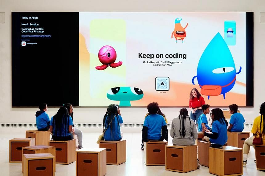 Fun With Kids: Free coding session at Apple, Singapore book with fun food facts, healthy fruit pop treat