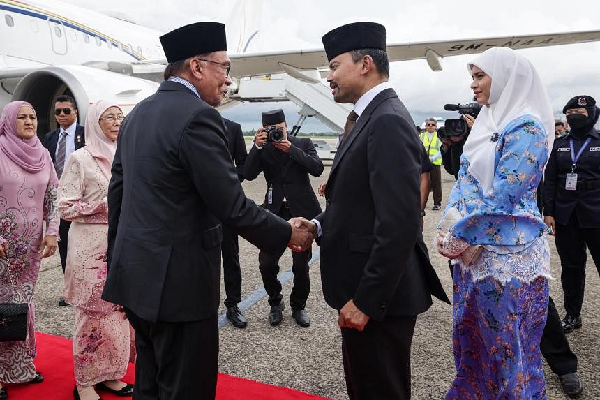 brunei sultan visit malaysia