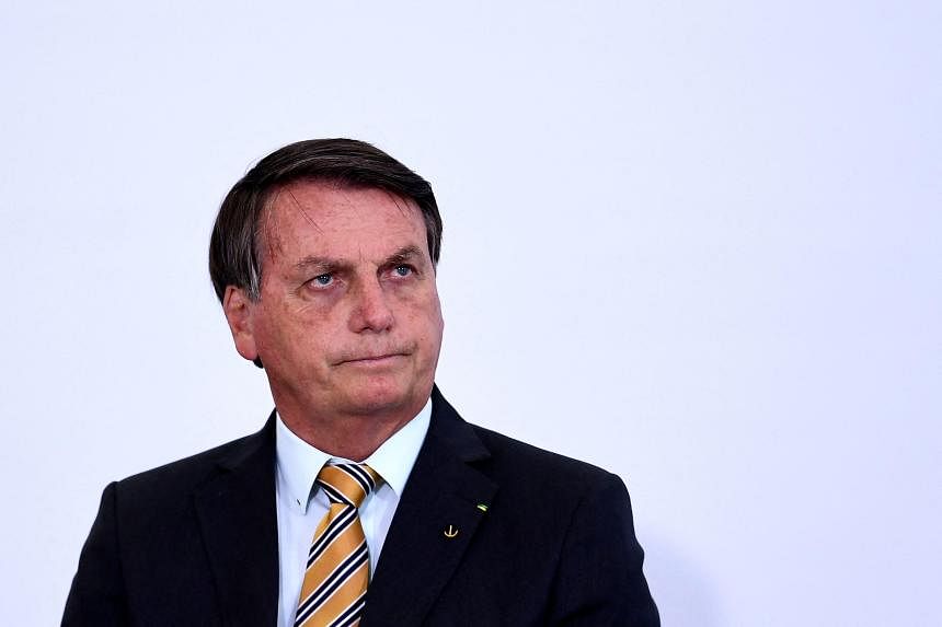 Filho de Bolsonaro rejeitou a ideia de os EUA extraditarem o pai para o Brasil