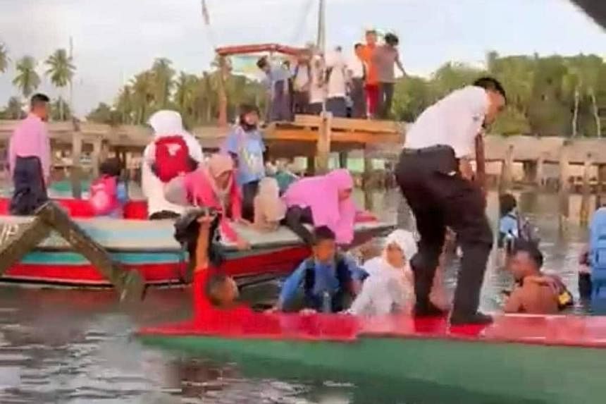 Teachers rescue students after jetty collapses in Sabah