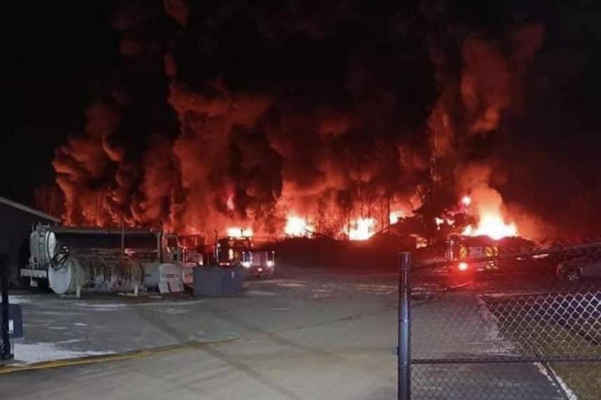 Train derailment causes massive fire in Ohio, residents within 1.6km radius evacuated: Report | The Straits Times