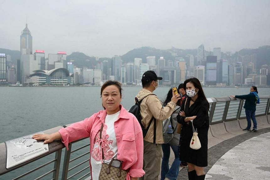 hong kong tourist in philippines