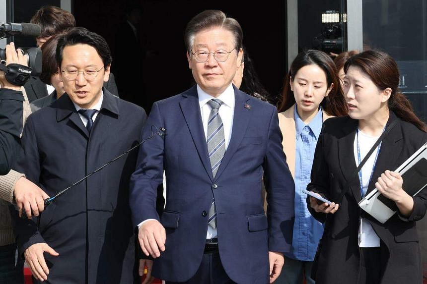 An opposition leader in South Korea is conscious after suffering a neck stab wound