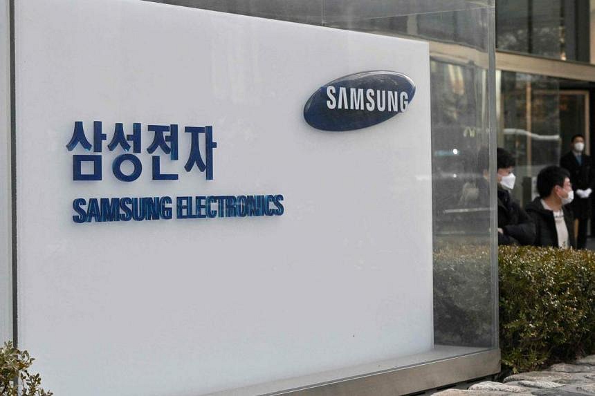 Samsung Investors Brace Themselves For Worst Profit In At Least 14 ...