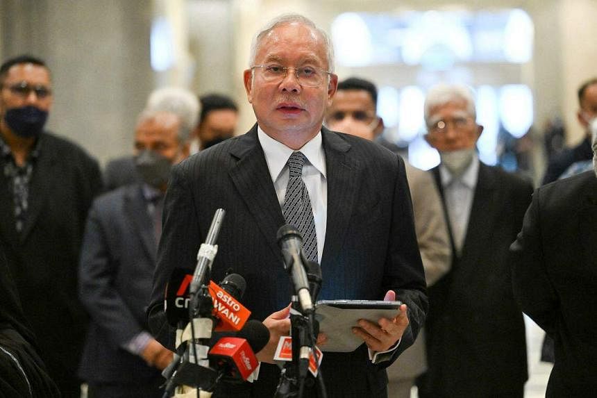 马来西亚法律部长表示，前总理纳吉布的命运取决于“同情法庭”的皇家赦免