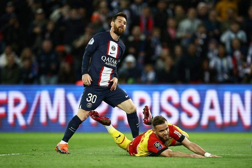 Football: Messi Scores Stunner As PSG Beat Title Rivals Lens | The ...