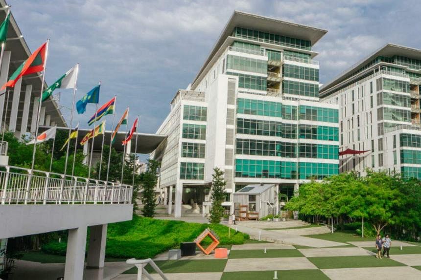 据称 Loy 家族将考虑出售马来西亚泰莱大学和越南英国大学的股权