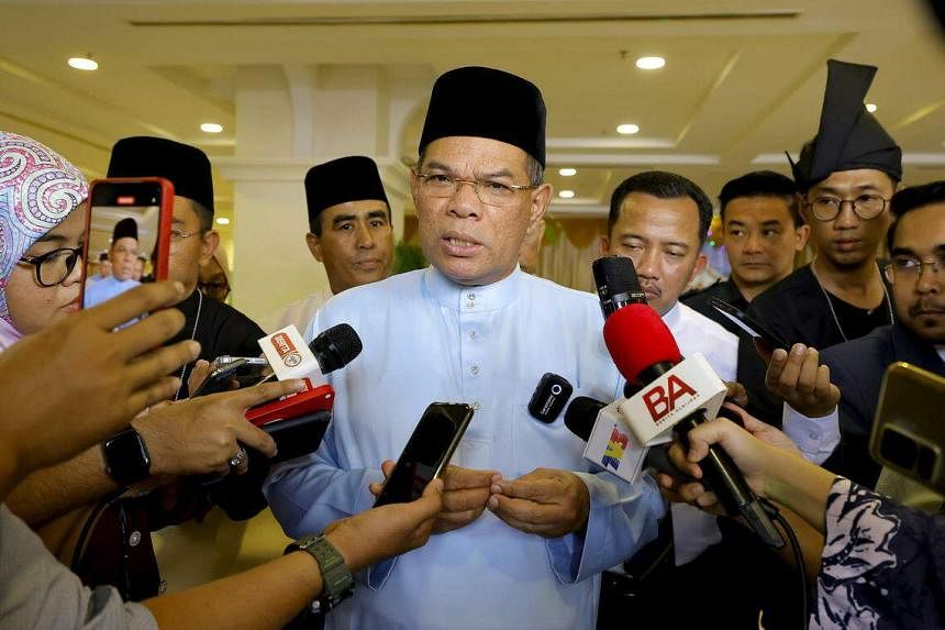 赛夫丁说，“曾经是敌人，现在是朋友”的呼声反映了马来西亚政府的实力