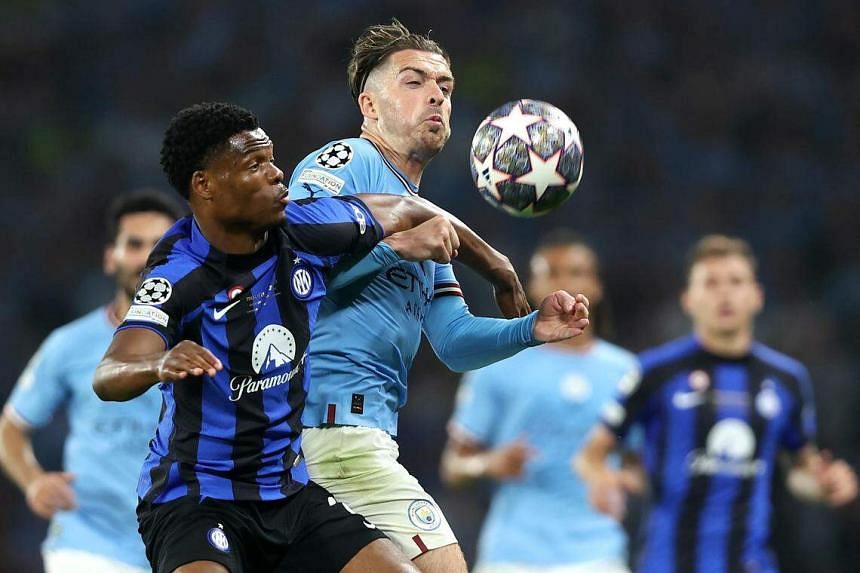 ISTANBUL - Jack Grealish of Manchester City FC with UEFA Champions