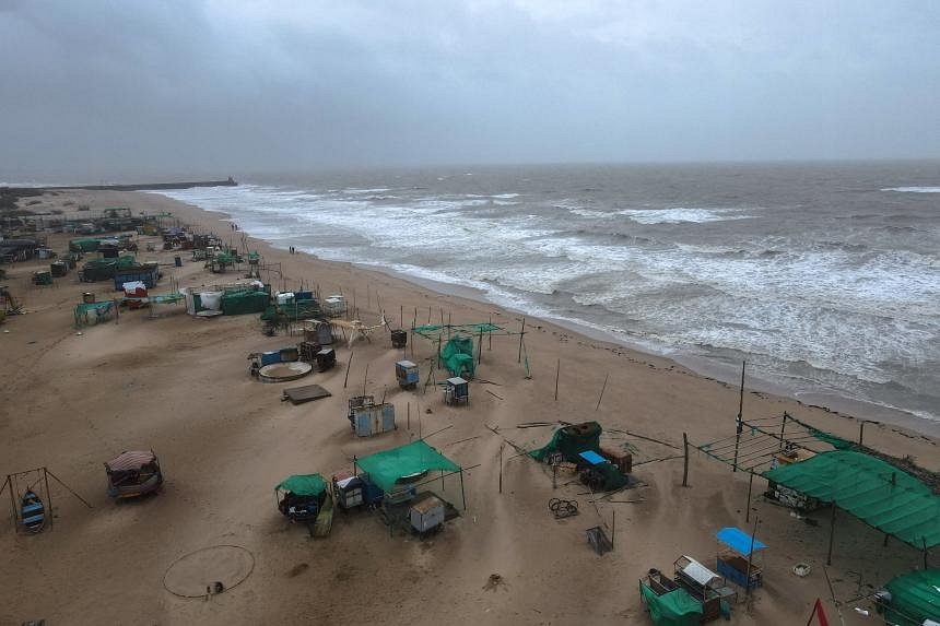 India, Pakistan evacuate over 150,000 people as cyclone approaches ...