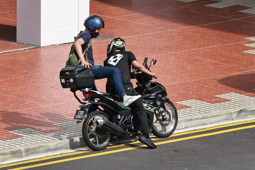 Food delivery riders offering illegal hitch rides on messaging