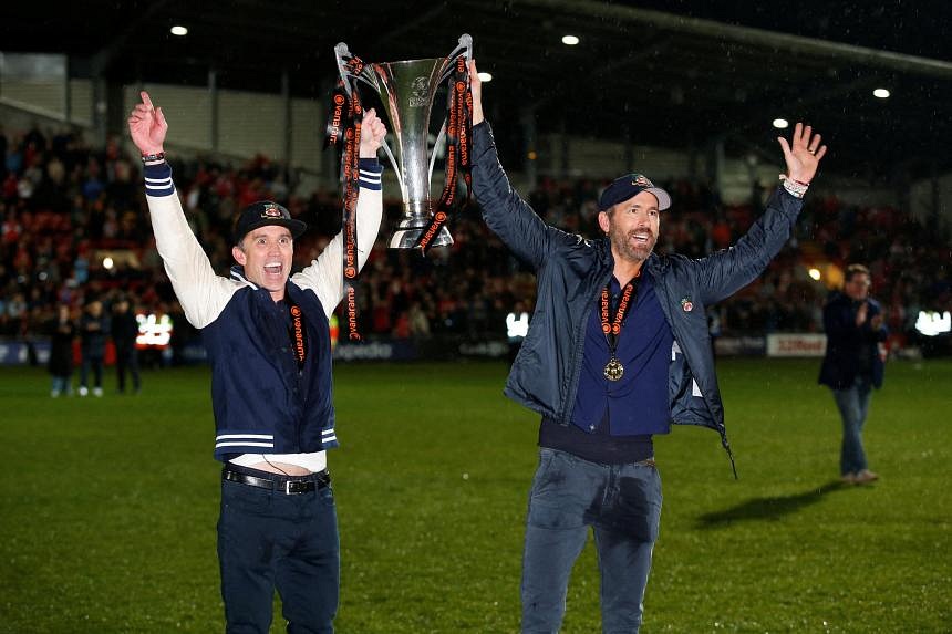 Wrexham Wins Promotion for Ryan Reynolds and Rob McElhenney - The New York  Times