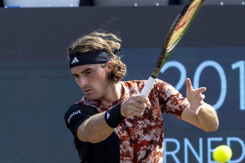 Stefanos Tsitsipas crashes out of Mallorca Open ahead of Wimbledon ...